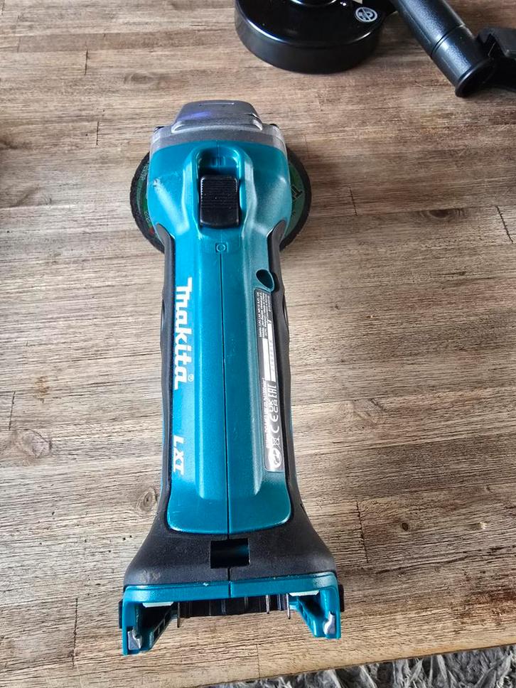 Makita DGA452 18V Haakse Slijper - Zo goed als nieuw, Doe-het-zelf en Verbouw, Gereedschap | Schuurmachines, Zo goed als nieuw