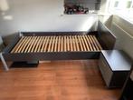 Bed éénpersoons + nachtkastje, Ophalen, Gebruikt, 90 cm, Eenpersoons