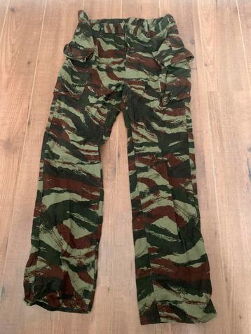 Onbekende Lizard Camouflage Broek beschikbaar voor biedingen