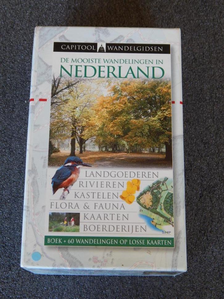 Capitool reisgids; De Mooiste Wandelingen van Nederland, Boeken, Reisgidsen, Zo goed als nieuw, Fiets- of Wandelgids, Benelux