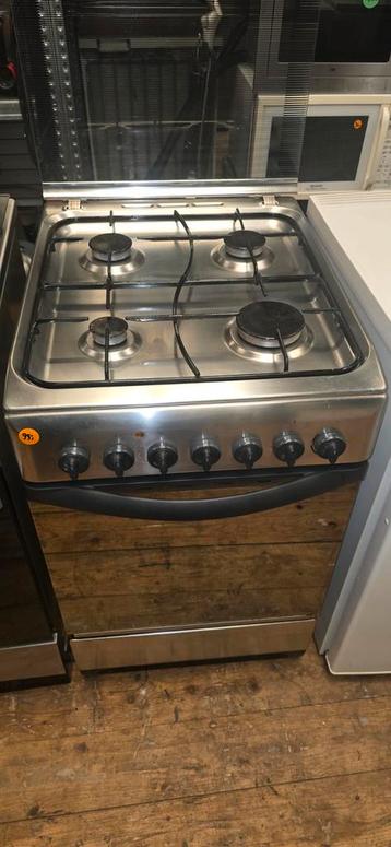 Indesit gasfornuis met elektrische oven  met garantie  beschikbaar voor biedingen