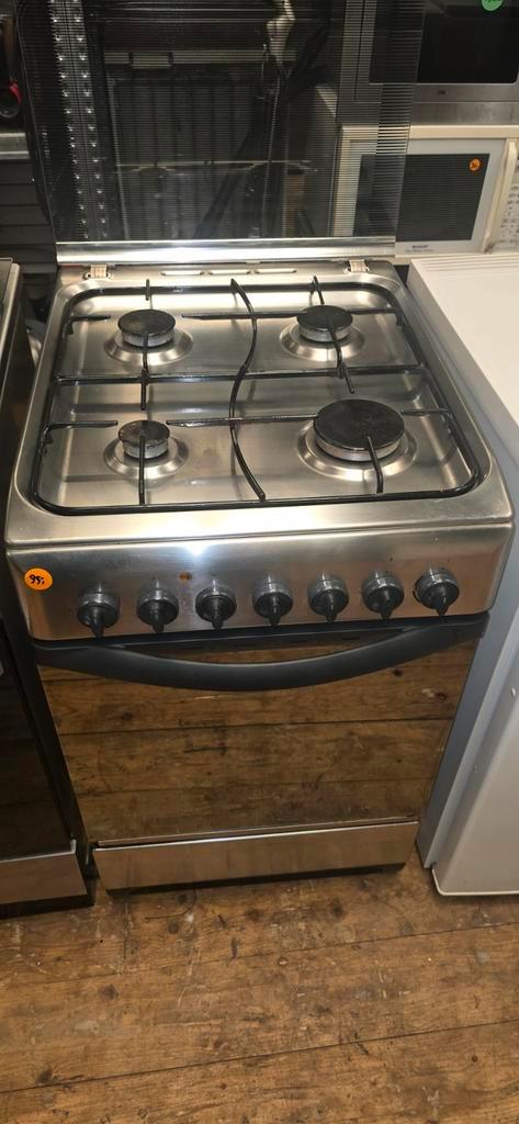 Indesit gasfornuis met elektrische oven  met garantie, Witgoed en Apparatuur, Fornuizen, Zo goed als nieuw, Vrijstaand, Gas, 4 kookzones