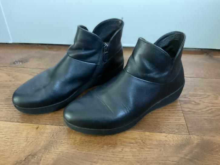Zwarte FitFlop Enkellaarsjes Leer - SupercomFF Zool. Maat 38, Kleding | Dames, Schoenen, Zo goed als nieuw, Lage of Enkellaarzen