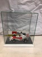 F1 Mc Laren Mallboro Racewagen is glazen vitrine diorama, Ophalen, Gebruikt, Auto, Overige merken