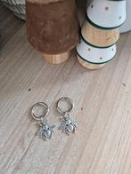 Leuke nieuwe schoenbedels met bijtjes / zilverkleurig, Ophalen of Verzenden, Nieuw