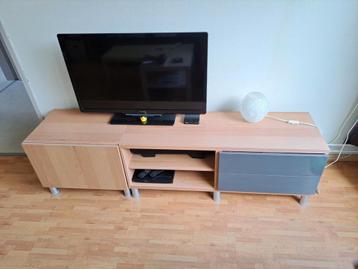Ikea tv meubel.