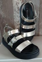 NIEUW!!  Zilveren Tamaris sandalen maat 39, Kleding | Dames, Schoenen, Tamaris, Overige kleuren, Nieuw, Sandalen of Muiltjes