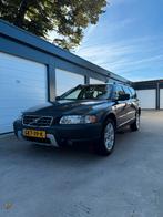 Volvo XC70 2.5 T AWD Geartronic 2005 Lava Sand, Auto's, Automaat, 1800 kg, Beige, Overige kleuren
