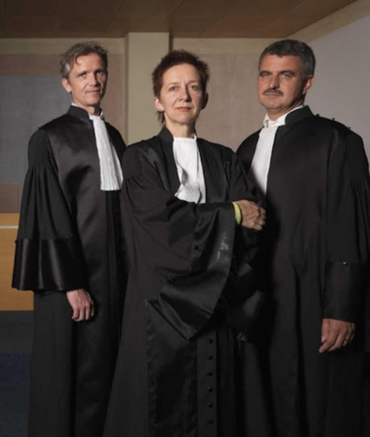 DVD DE VREEMDELINGENRECHTER THE IMMIGRATION JUDGE idfa, Cd's en Dvd's, Dvd's | Documentaire en Educatief, Nieuw in verpakking