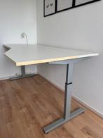 Verstelbaar bureau - wit blad + T-poten, Ophalen, In hoogte verstelbaar, Gebruikt, Bureau