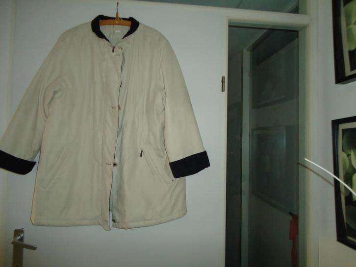 jas dikke winterjas mt 48 cremekleurig, Kleding | Dames, Jassen | Winter, Zo goed als nieuw, Maat 46/48 (XL) of groter, Wit, Ophalen of Verzenden