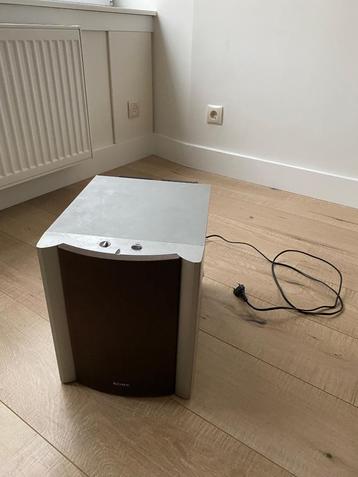 Subwoofer beschikbaar voor biedingen