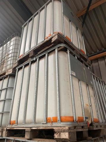 IBC 1000 liter containers te koop. beschikbaar voor biedingen