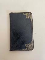 Klein antiek gebedenboekje Franstalig. Goud op snee., Ophalen