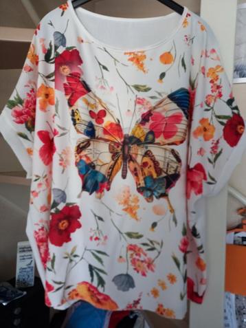 Nieuw met kaartje T-shirt met vlinders  beschikbaar voor biedingen