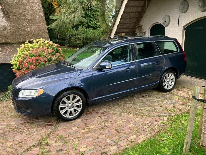 Mooie Volvo V70 2.0 D 2011. Donkerblauw metallic, Auto's, Volvo, Particulier, V70, ABS, Airbags, Airconditioning, Bluetooth, Boordcomputer