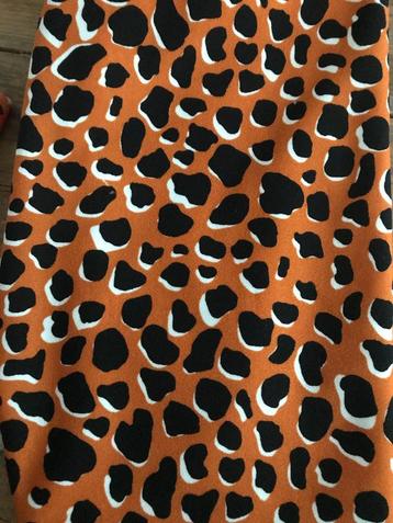 scuba crepe panterprint beschikbaar voor biedingen