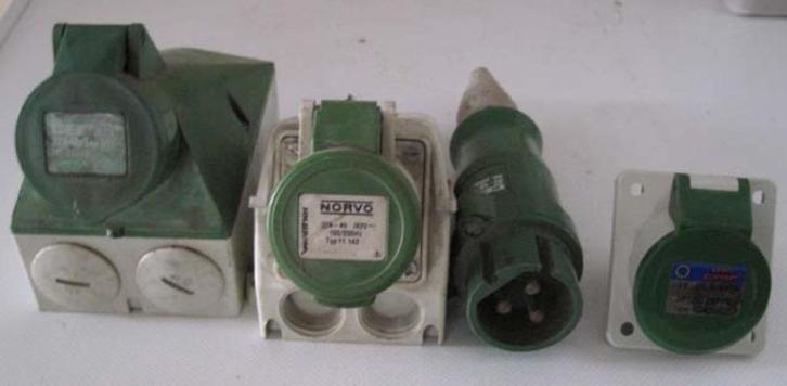 divers Electrotechnisch schakelmateriaal, Doe-het-zelf en Verbouw, Elektra en Kabels, Stopcontact, Ophalen of Verzenden