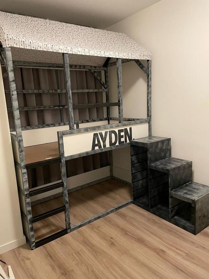 Leuk hoogslaper bed met trap! Complete peuter kamer!, Kinderen en Baby's, Kinderkamer | Bedden, Gebruikt, 160 tot 180 cm, 85 tot 100 cm