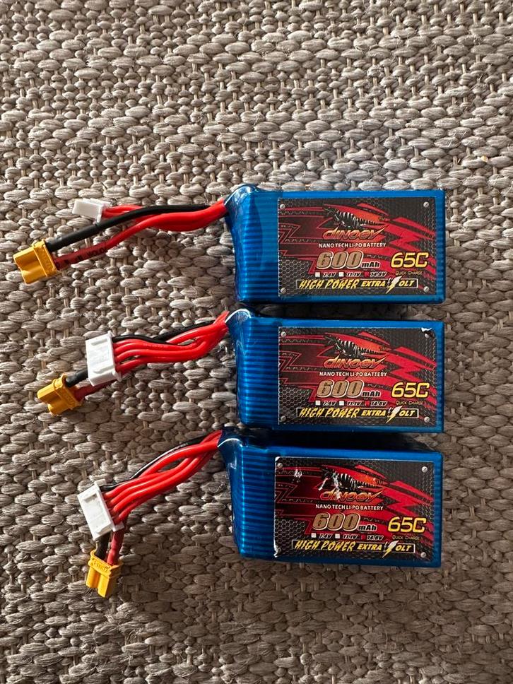 DINOGY 600MAH 14.8V 65C 4S LIPO 3x, Hobby en Vrije tijd, Modelbouw | Radiografisch | Auto's, Nieuw, Onderdeel, Elektro, Overige schalen