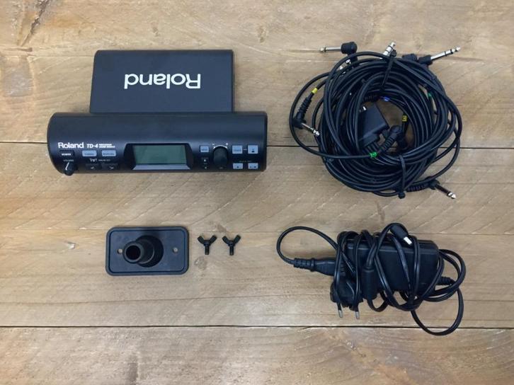 Roland TD4 drum module ( TD 4 TD-4 ), Muziek en Instrumenten, Instrumenten | Onderdelen, Zo goed als nieuw, Drums of Percussie