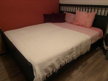 Hemnes bed (Ikea)