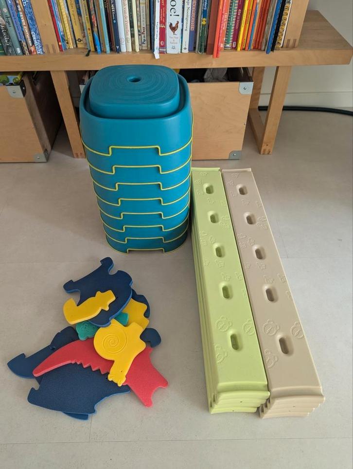 Decathlon peutergym 2-6 jaar 2 sets, Kinderen en Baby's, Kinderkamer | Overige Meubels, Gebruikt, Ophalen