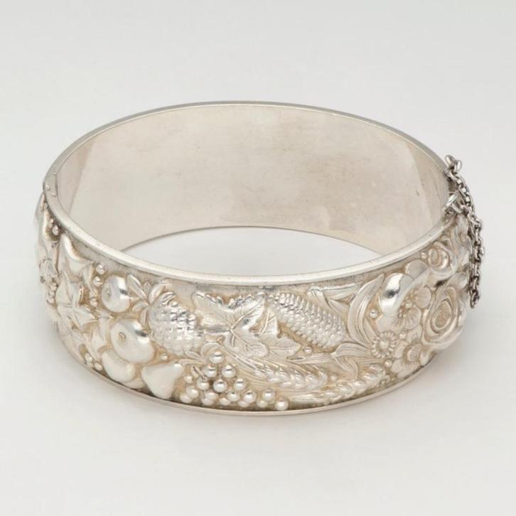 Zilveren armband voorzien van sierlijke details, Sieraden, Tassen en Uiterlijk, Armbanden, Gebruikt, Zilver, Zilver, Verzenden