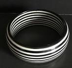 Vintage kunstof zwart / wit armband., Ophalen, Zo goed als nieuw, Overige kleuren, Kunststof of Plastic