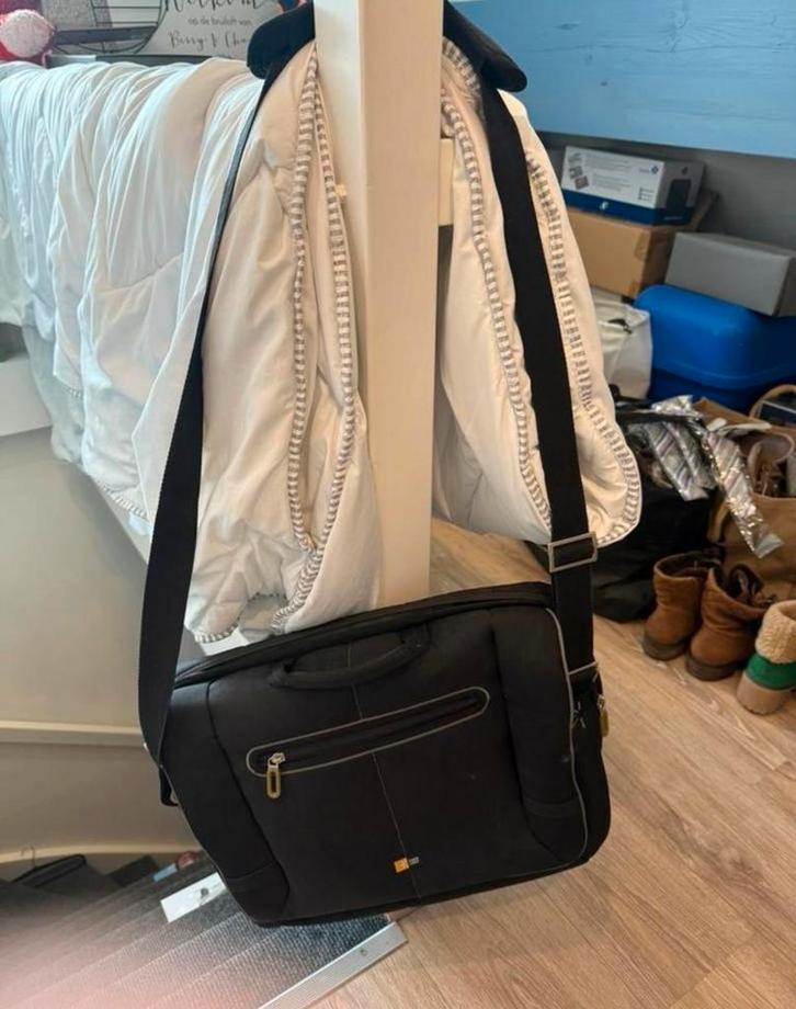 Zo Goed Als Nieuwe Laptoptas 30x40cm, Computers en Software, Laptoptassen, Zo goed als nieuw, Schoudertas, 15 inch, Ophalen of Verzenden