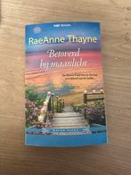 HQN Roman: RaeAnne Thayne - betoverd bij maanlicht, Boeken, Ophalen of Verzenden, Gelezen, Nederland