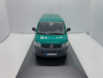 Volkswagen Transporter (Type T5) 2003 - MiniChamps beschikbaar voor biedingen