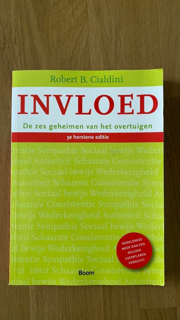 Invloed, Boeken, Sociale psychologie, Ophalen of Verzenden, Gelezen, Robert B. Cialdini