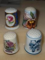 Zgan 4 Vingerhoedjes gemerkt porselein Voor 5 euro, Verzamelen, Ophalen of Verzenden, Zo goed als nieuw