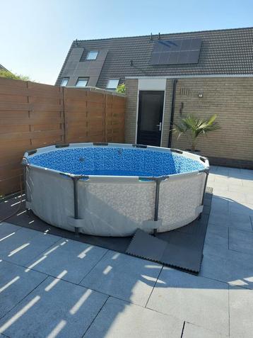 Te koop Bestway zwembad rond 305 cm beschikbaar voor biedingen