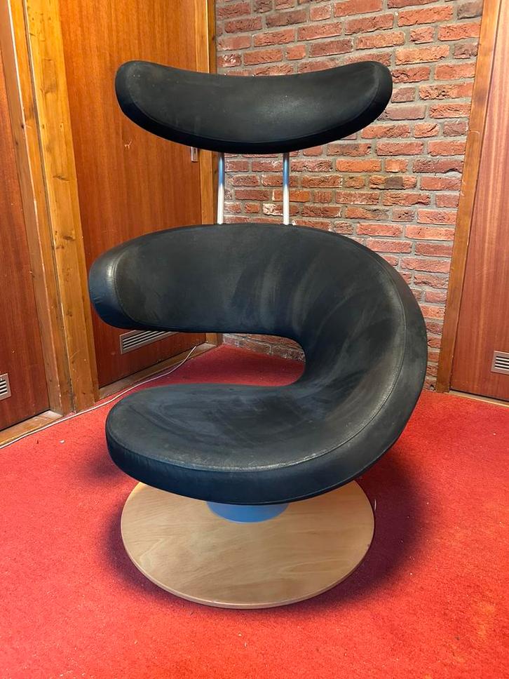 Stokke Variér Peel fauteuil met hocker, zwart., Huis en Inrichting, Fauteuils, Zo goed als nieuw, Hout, Metaal, Stof, 75 tot 100 cm