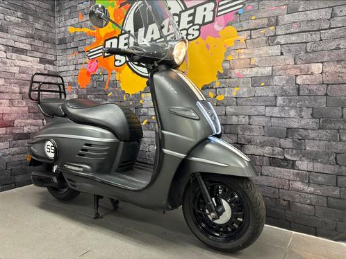 Peogeot Django E4 50i  snorscooter 2021, Fietsen en Brommers, Snorfietsen en Snorscooters, Gebruikt, Peugeot, Ophalen