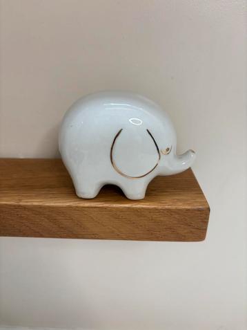 Vintage decoratie olifantje wit/goud beschikbaar voor biedingen