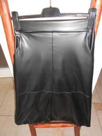 Zwarte damesrok Pu Kwaliteit, Kleding | Dames, Rokken, Zwart, Maat 42/44 (L), Nieuw, Ophalen of Verzenden
