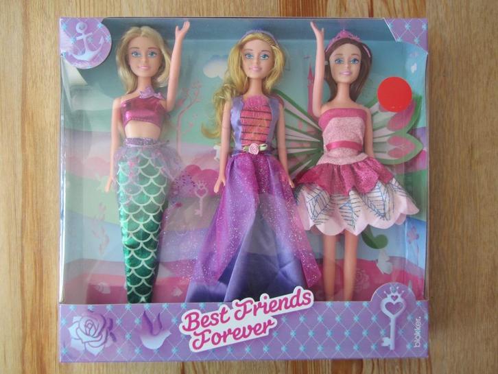 Nieuwe set poppen, Kinderen en Baby's, Speelgoed | Poppen, Nieuw, Overige typen, Ophalen of Verzenden