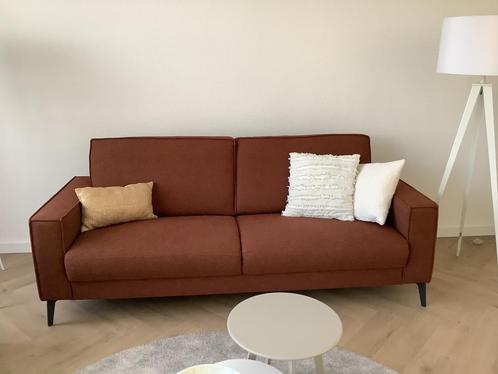 Twee Zitbanken moderne style 75 euro, Huis en Inrichting, Banken | Bankstellen, Zo goed als nieuw, Minder dan 150 cm, 75 tot 100 cm