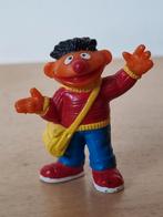 Sesamstraat Ernie met tas poppetje, Bullyland figuurtje, Ophalen of Verzenden, Gebruikt