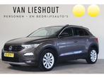 Volkswagen T-Roc 1.0 TSI Style NL-Auto! Apple Car-Play I Cam, Auto's, Stof, Gebruikt, Euro 6, Bruin