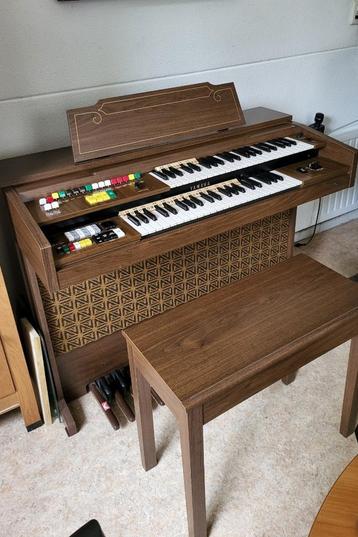 Elektronisch orgel beschikbaar voor biedingen