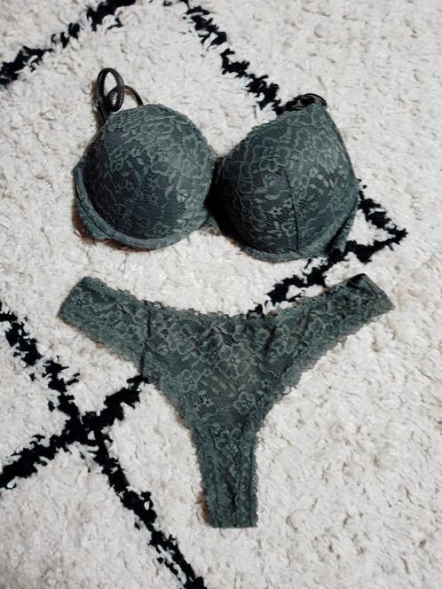 Nieuw H&M lingerie setje maat 70D/S, Kleding | Dames, Ondergoed en Lingerie, Setje, Groen, Ophalen of Verzenden