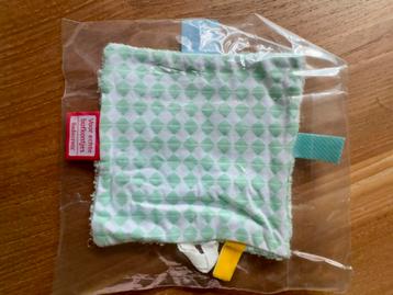 Snoozebaby labeldoekje Nieuw in ongeopende verpakking beschikbaar voor biedingen