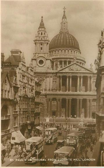 (381-410-011) London St. Pauls Cathedral beschikbaar voor biedingen