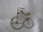 FIETSJE ouderwets koper broche hanger, Ophalen of Verzenden, Zo goed als nieuw, 4 tot 7 cm, Overige materialen