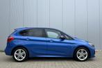 BMW 2-serie Active Tourer 218i High Executive M-sport Aut., Auto's, Gebruikt, Euro 6, Adaptive Cruise Control, Blauw