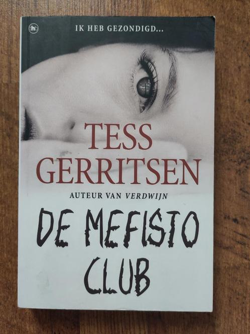 Tess Gerritsen - De Mefisto Club, Boeken, Thrillers, Zo goed als nieuw, Nederland, Ophalen of Verzenden